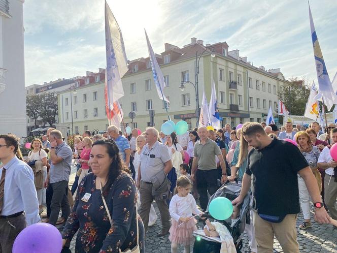 13. Marsz dla Życia i Rodziny zgromadził tłumy na ulicach Białegostoku [ZDJĘCIA]