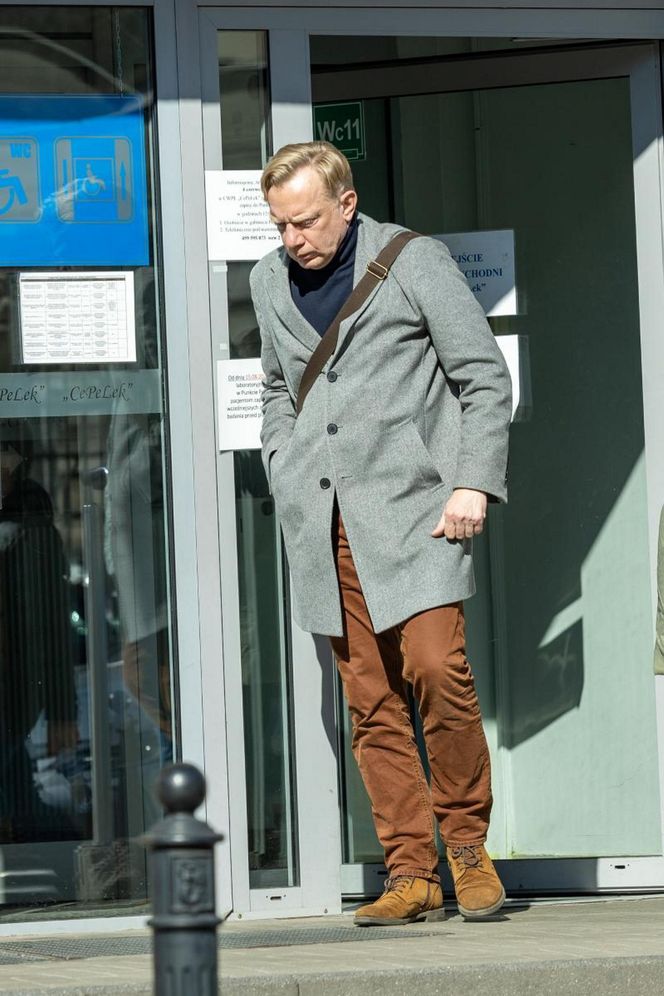 Arkadiusz Janiczek wychyla małpkę w samo południe