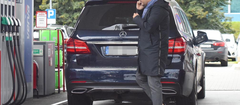 Tomasz Karolak jeździ potężnym Mercedesem GLS