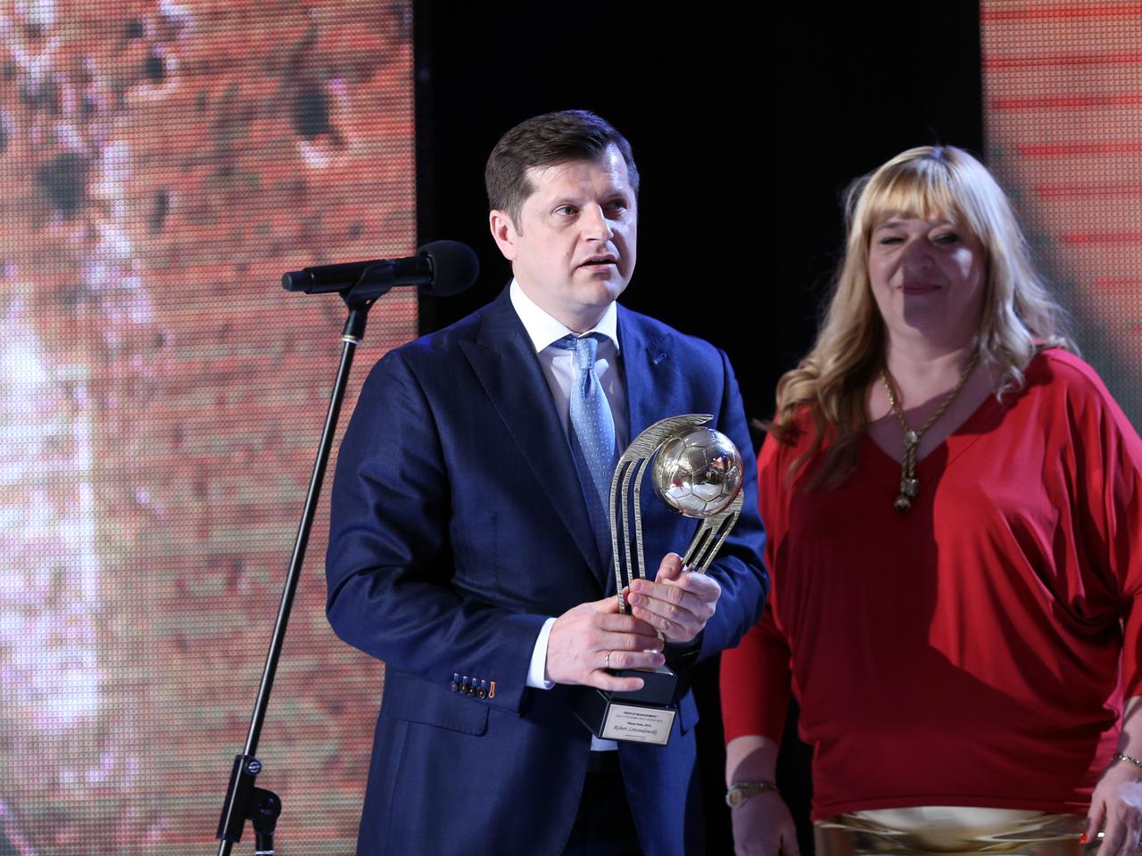 SYLWETKA: Kim jest Cezary Kucharski ? Sylwetka: Kucharski, kariera, Lewandowski, choroba