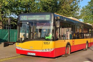  Jamnik za 799 złotych! Kierowczyni autobusu w Warszawie ukarana za maskotkę na szybie. „Chcę walczyć z tym absurdem”