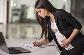 Koniec umowy o pracę a ciąża i urlop macierzyński