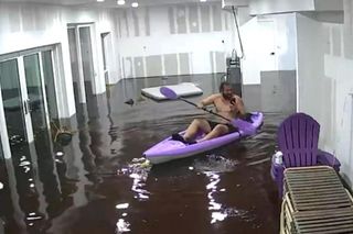 Helene zatopiła południe. W domach można było pływać kajakiem