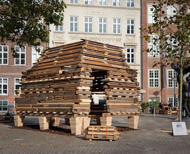 Barn Again - jeden z dwóch prezentowanych na Biennale pawilonów