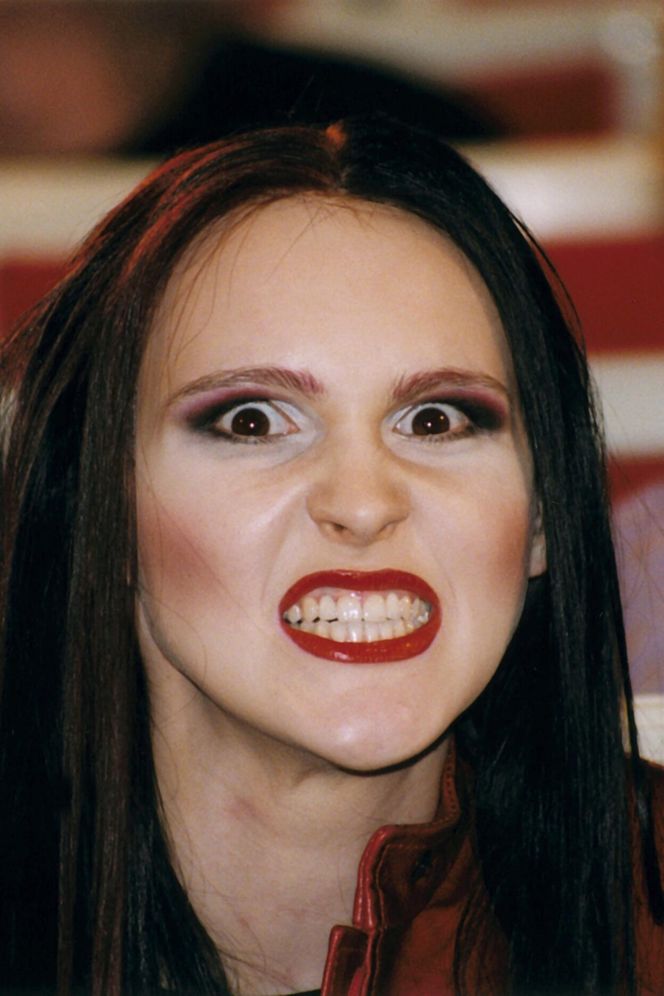 Chylińska nieźle się zmieniła. Duże usta i gładka twarz. Poznajecie ją jeszcze?