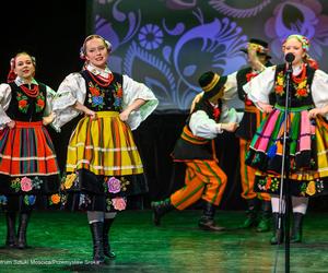 Koncert wielkanocny Zespołu Pieśni i Tańca Świerczkowiacy w Centrum Sztuki Mościce