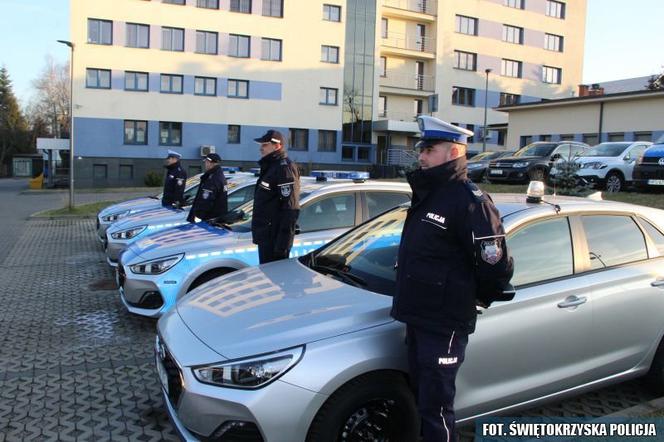 Nowe radiowozy w Staszowie i Połańcu