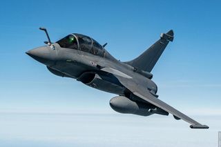 Francja zwiększa swój potencjał. Zamawia kolejne fregaty oraz Rafale