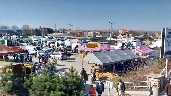 Miejskie Targowisko w Starachowicach. Marzec 2025