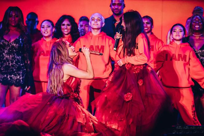 Jennifer Lopez z córką na scenie