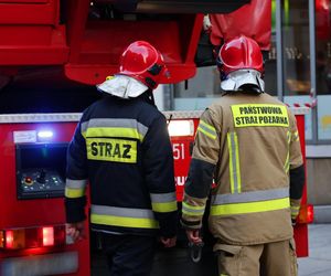 Dwie osoby zginęły w pożarze w Łodzi! Ciała leżały w pogorzelisku. Tragedia na Chojnach