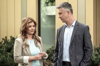 Pierwsza miłość. Artur i Berenika znów razem! Będą udawali małżeństwo - ZWIASTUN po wakacjach