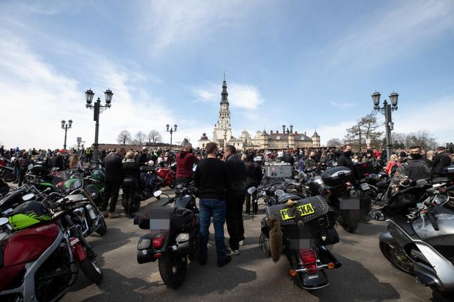 Jasna Góra: Pielgrzymka w środku pandemii. Motocykliści rozpoczęli sezon