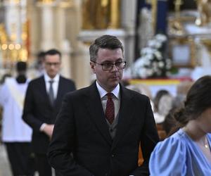 Poseł PiS Michał Moskal wziął ślub. Znani goście na uroczystości 