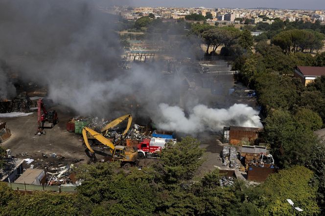 Wybuch w punkcie dystrybucji benzyny w Rzymie.