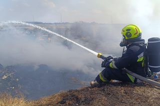 Zakończyło się dogaszanie pożaru na terenie sortowni śmieci w Bełżycach