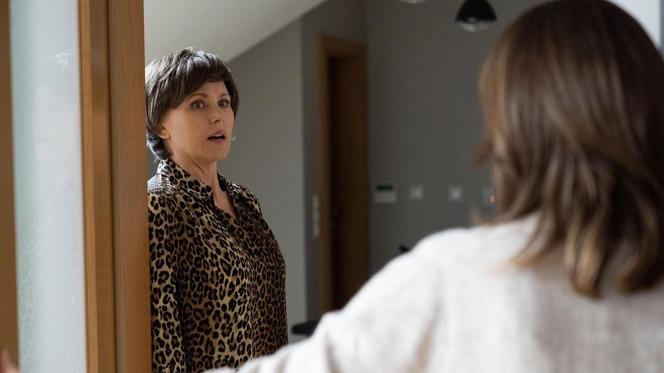 Na dobre i na złe, odc. 798: Hania (Marta Żmuda Trzebiatowska), Lucyna (Anna Samusionek)