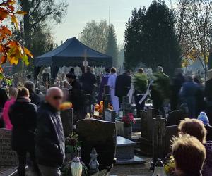 Pogrzeb zamordowanej 13-latki. Bliscy żegnają Nadię w Inowrocławiu