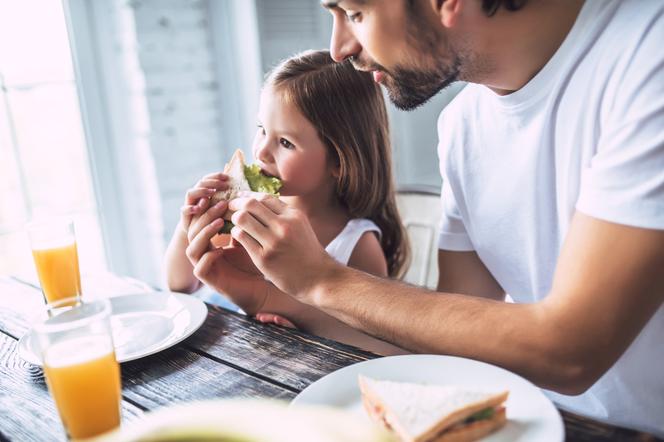 Najciekawsze przepisy na kanapki - jak przygotować kanapki, aby dzieci z chęcią je jadły