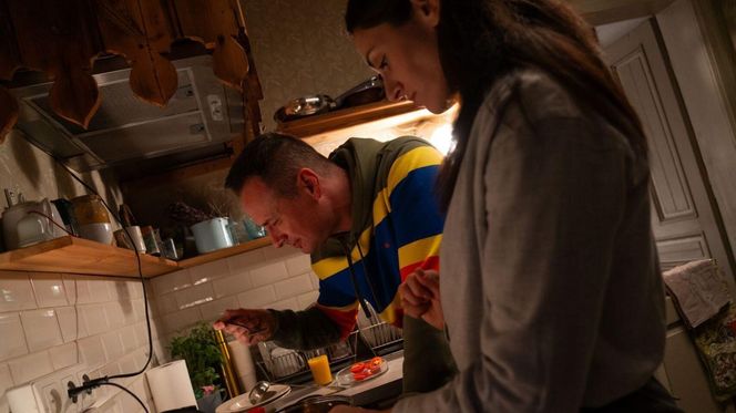 Na dobre i na złe odc. 948. Aleks - Aleś Zagajewski (Paweł Małaszyński), Helena (Anna Jarosik)