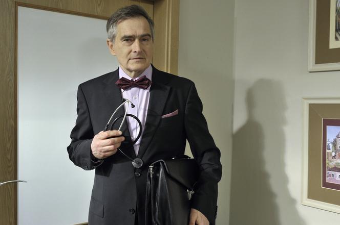 M jak MIŁOŚĆ po wakacjach: Olgierd ŁUKASZEWICZ jako neurolog, dr Edmund KAZAN