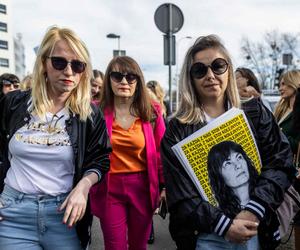 Sąd Okręgowy Warszawa-Praga we wtorek wydał wyrok w sprawie aktywistki Justyny Wydrzyńskiej oskarżonej o pomoc przy przerwaniu ciąży poprzez dostarczenie tabletek poronnych