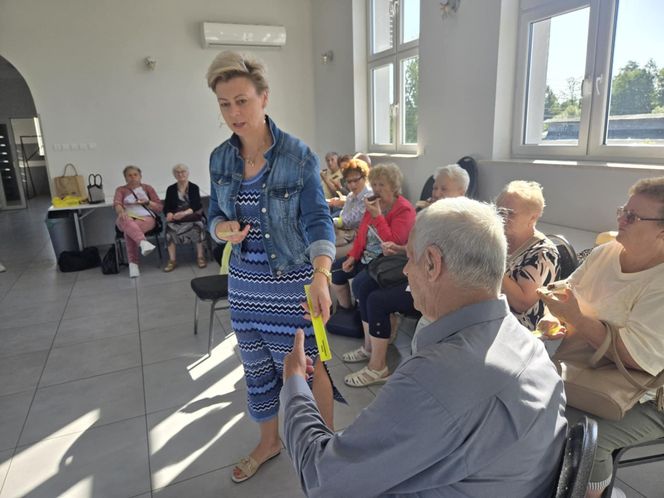 Były opowieści o herbacianych zwyczajach, wspomnienia dawnych spotkań przy stole, a także degustacje różnych gatunków herbat 