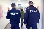 Śląskie: W komunikacji miejskiej i sklepach coraz więcej policyjnych patrol. Rośnie liczba mandatów za brak maseczki