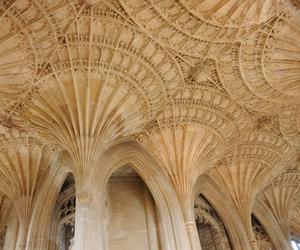 Gotyckie katedry Anglii. Fotografie Zygmunta Świechowskiego
