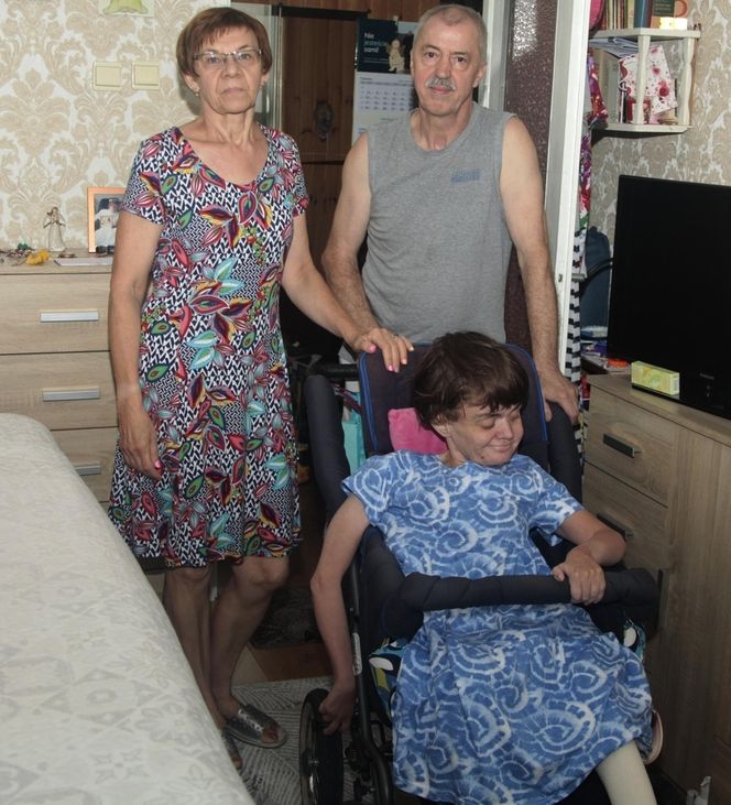 Nie mamy siły opiekować się Karolinką