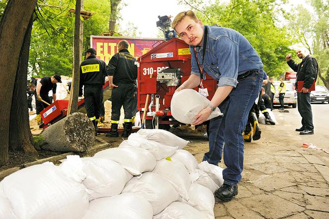 Warszawa: Miasto broni się przed wodą (ZDJĘCIA!)