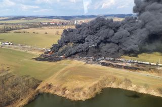 Katastrofa kolejowa w Czechach, płonie toksyczna substancja. Czy jest zagrożenie dla Polski?