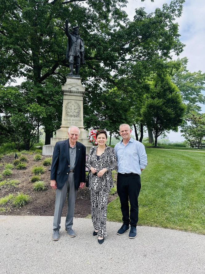 Pierwszy dyżur konsulatu RP z Chicago i wizyta w Ohio