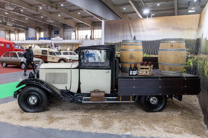  Czerwone ferrari warte 2,5 miliona euro w Poznaniu.