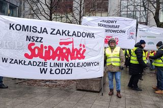 Komunikacyjny chaos w Warszawie. Autobusy i tramwaje stanęły. Na objazdach ponad 20 linii