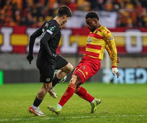 Jagiellonia - Olimpija Ljubljana RELACJA NA ŻYWO Liga Konferencji: Przerwa w Białymstoku, Jaga poza czołową ósemką! Potrzebuje wygranej, a zbiera kartki  [WYNIK, SKŁADY]