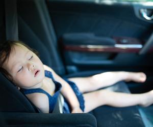 Dzieci zaczęły zasypiać w aucie i nie było z nimi kontaktu. Pomoc przyszła w ostatniej chwili