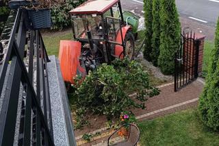 Kierowca tira wjechał w dom jednorodzinny i zginął. Śmiertelny wypadek pod Koninem [ZDJĘCIA]