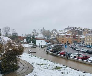 Pierwszy śnieg w tym sezonie! Lublin jest ukryty pod zimową pierzynką 