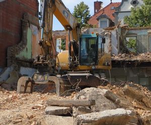 Nie dostał zgody na rozbudowę, to zburzył zabytkową willę. Skandal we Wrocławiu 