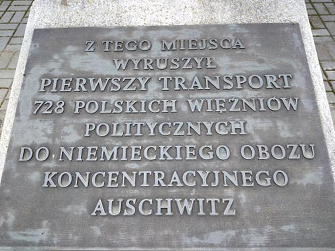 Tarnów. 80. rocznica pierwszego transportu do Auschwitz. Stąd wywożono ludzi na śmierć