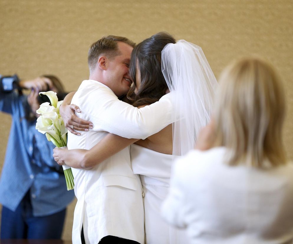Ślub jak z bajki! Syn Marioli Bojarskiej-Ferenc powiedział tak. Panna młoda nie ukrywała brzuszka