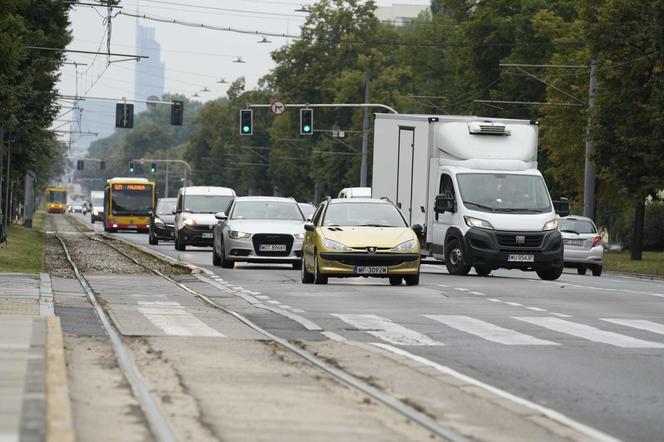 Zwężą al. Waszyngtona? Tramwajarze rozpoczęli pomiary przed remontem