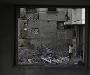 Strefa Gazy/ 74 zabitych w atakach Izraela, z czego 30 w nalocie na nadmorską kawiarnię.