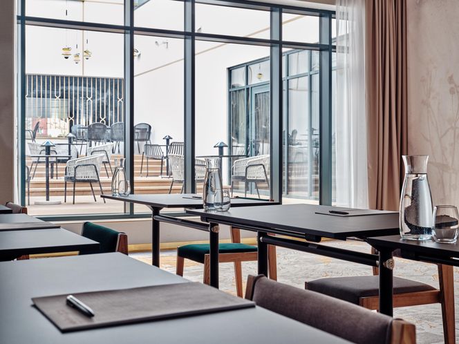 Movenpick Grand Hotel