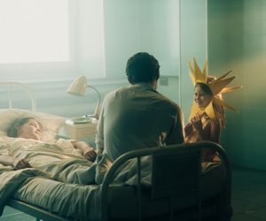 Czarna śmierć. Igor Bielik (Tomasz Ziętek), Anna (Agata Łabno), Maja (Oliwia Stockinger)