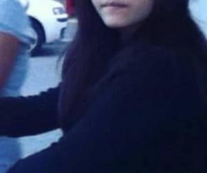  Ta dziewczyna myśli, że jest kotem. Ma 72 kolczyki, zmodyfikowaną twarz i rozszczepiony język. Szokujące zdjęcia! 