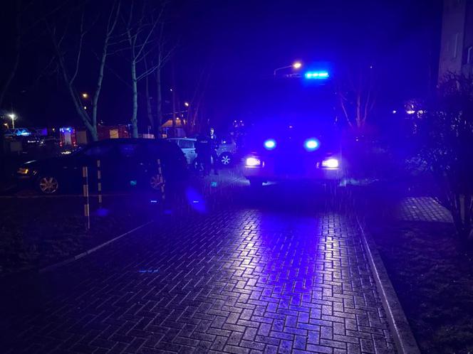 Ewakuacja mieszkańców bloku przy ul. Fioletowej w Szczecinie