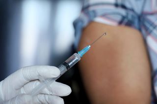 Czwarta dawka szczepionki dla każdego! Niedzielski: Zalecenia będą dla całej populacji