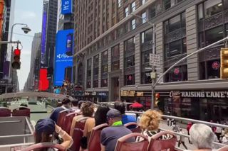 Gwiazda Królowych Życia ruszyła na podbój USA! Tak się bawi z mężem i córką